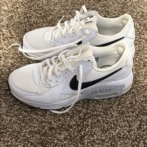 Nike Women's White and Black Sneakers